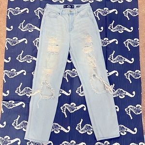 ULTRA HIGH-RISE RIPPED LIGHT WASH MOM JEANS